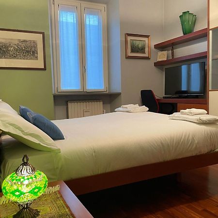 ミラノCozy Flat Mins Walk To Navigli And Metro Porta Genovaアパートメント エクステリア 写真