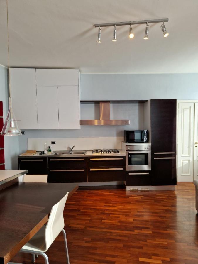 ミラノCozy Flat Mins Walk To Navigli And Metro Porta Genovaアパートメント エクステリア 写真