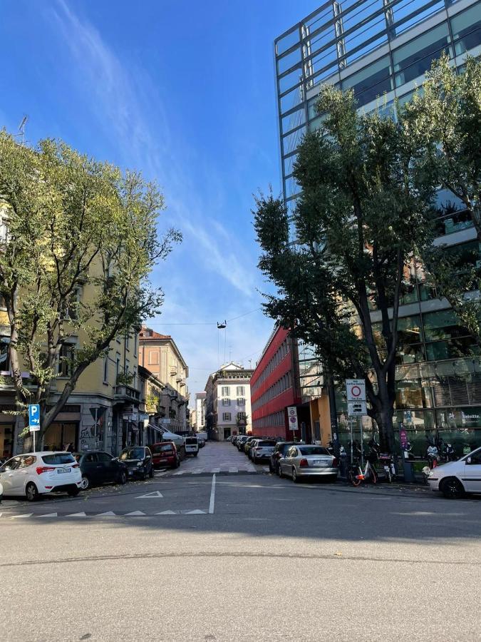 ミラノCozy Flat Mins Walk To Navigli And Metro Porta Genovaアパートメント エクステリア 写真