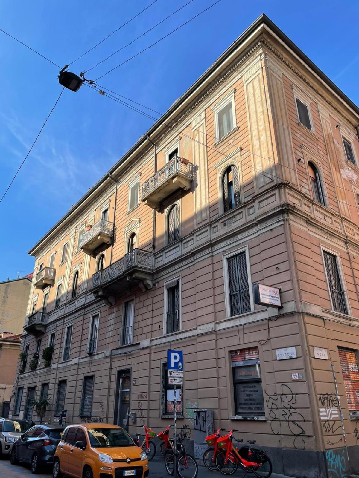 ミラノCozy Flat Mins Walk To Navigli And Metro Porta Genovaアパートメント エクステリア 写真